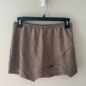 Olivaceous Pleated Skirt With Shorts